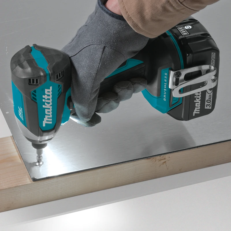 Makita XDT131 18V LXT Lithium-Ion Brushless Cordless Impact Driver Kit 6 Makita XDT131 18V LXT Lithium-Ion Brushless Cordless Impact Driver Kit - Image 4