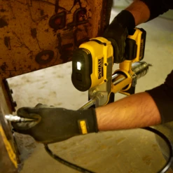 DeWalt DCGG571M1 Cordless Grease Gun Kit -Tool Sale Store image 72d4ab33 6d93 4827 8fe5 2da7930bb181