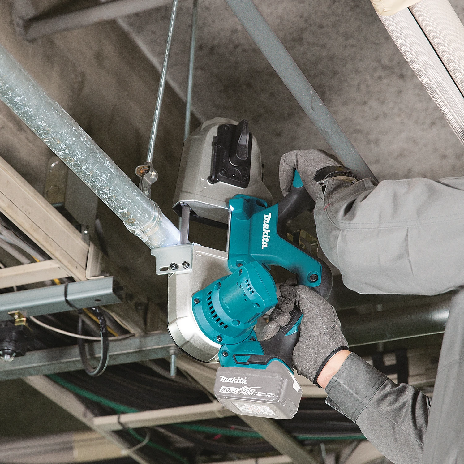 Makita XBP03Z LXT 18 Volt Compact Band Saw (Tool Only) 5 Makita XBP03Z LXT 18 Volt Compact Band Saw (Tool Only) - Image 3