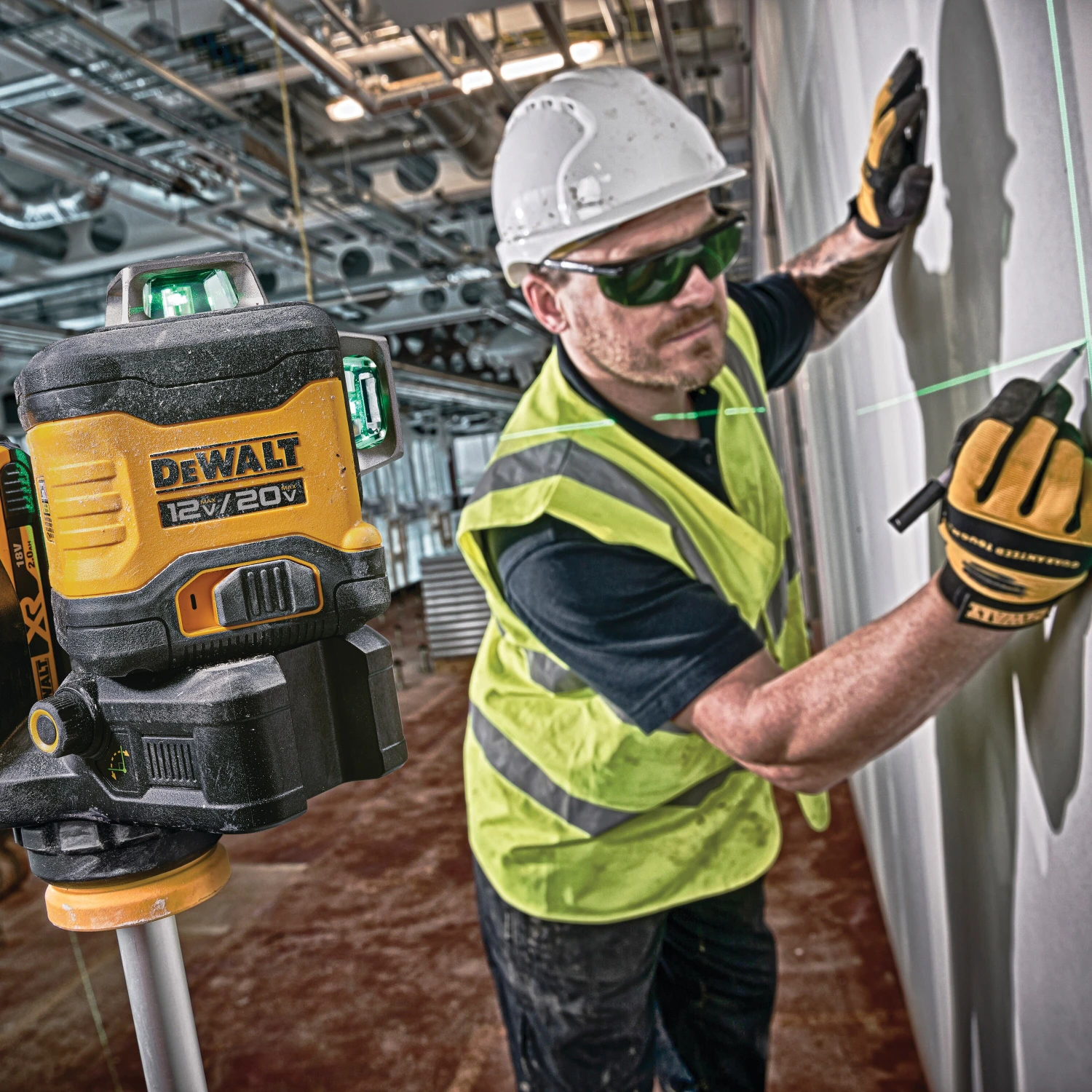 DeWalt DCLE34030GB 20V Max 3 X 360 Green Line Laser (Tool Only) 5 DeWalt DCLE34030GB 20V Max 3 X 360 Green Line Laser (Tool Only) - Image 3