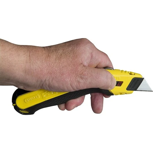Stanley 10-778 Fatmax Retractable Utility Knife 6 Stanley 10-778 Fatmax Retractable Utility Knife - Image 4