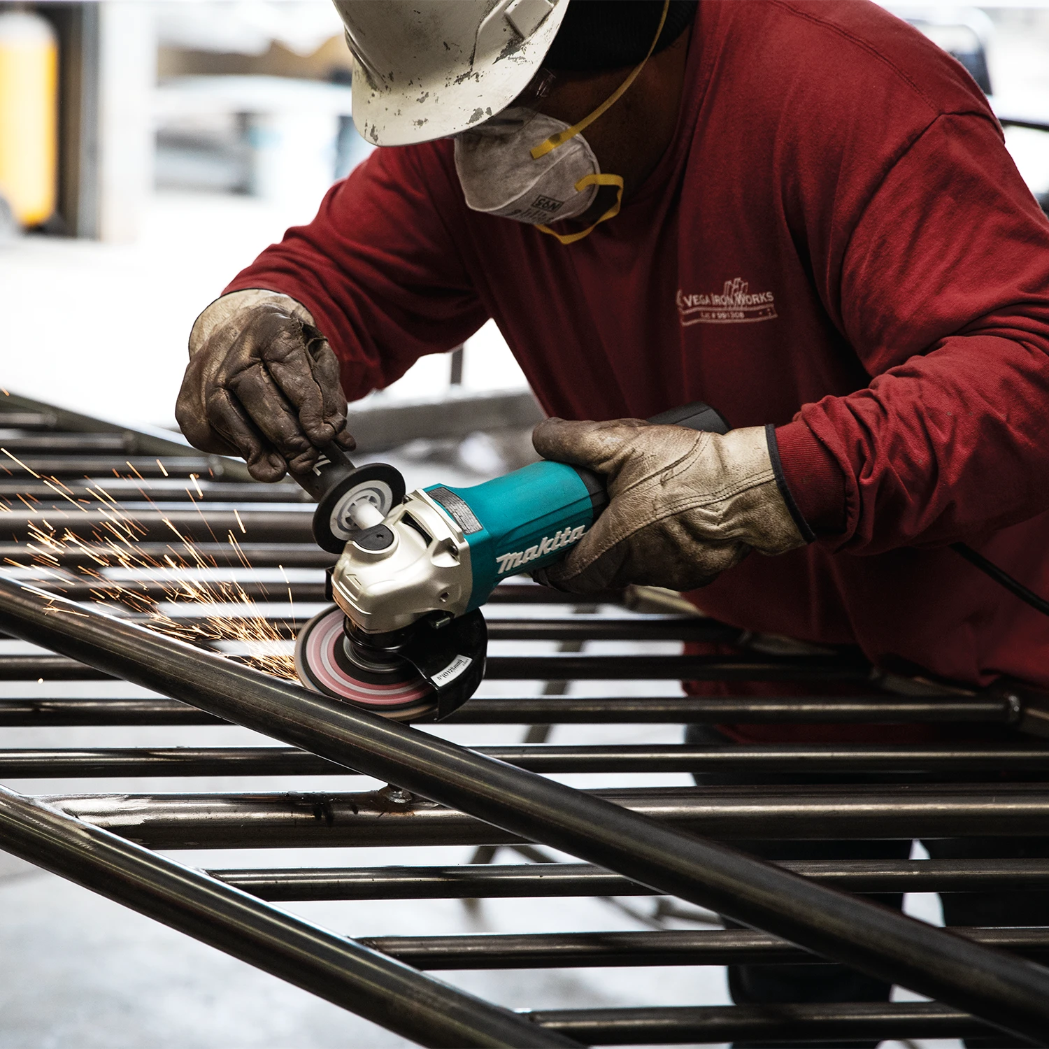 Makita GA5052 4-1/2" / 5" Paddle Switch Angle Grinder 4 Makita GA5052 4-1/2" / 5" Paddle Switch Angle Grinder - Image 2