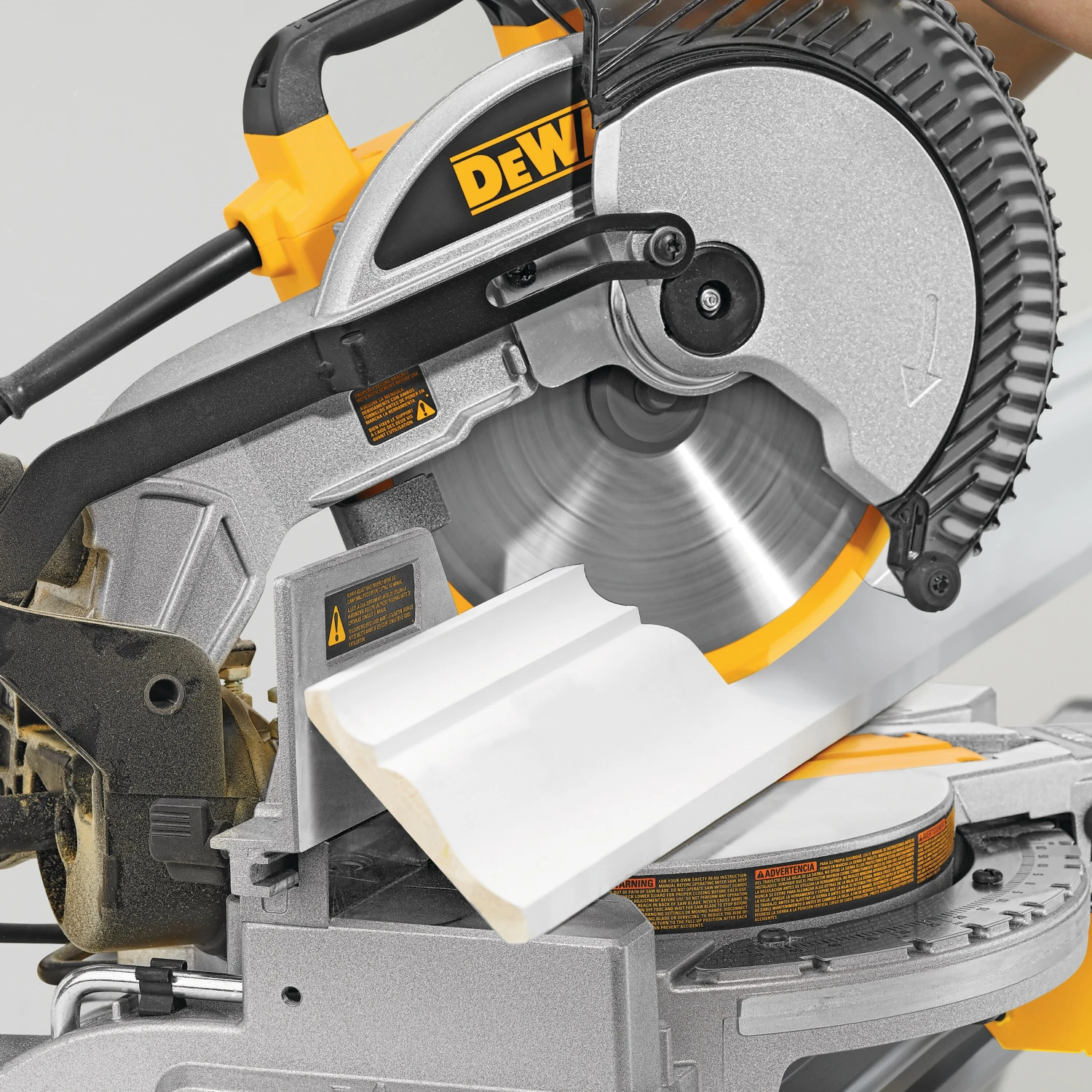 DeWalt DWS713 10" Single-Bevel Compound Miter Saw 4 DeWalt DWS713 10" Single-Bevel Compound Miter Saw - Image 2